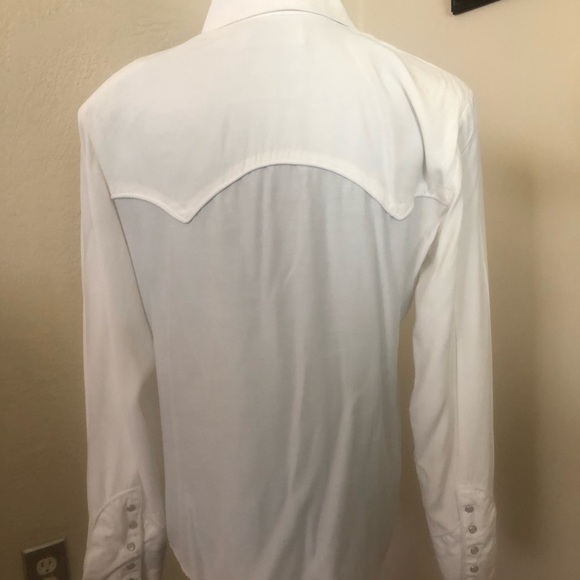 Women’s Western Desert Diva embroidered Pearl snap long sleeved shirt Medium - Picture 3 of 7